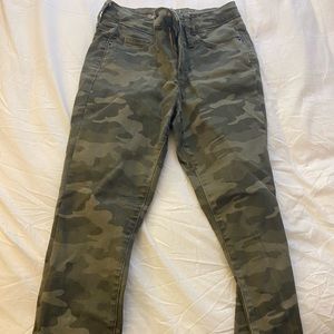 Camo stretch jeans